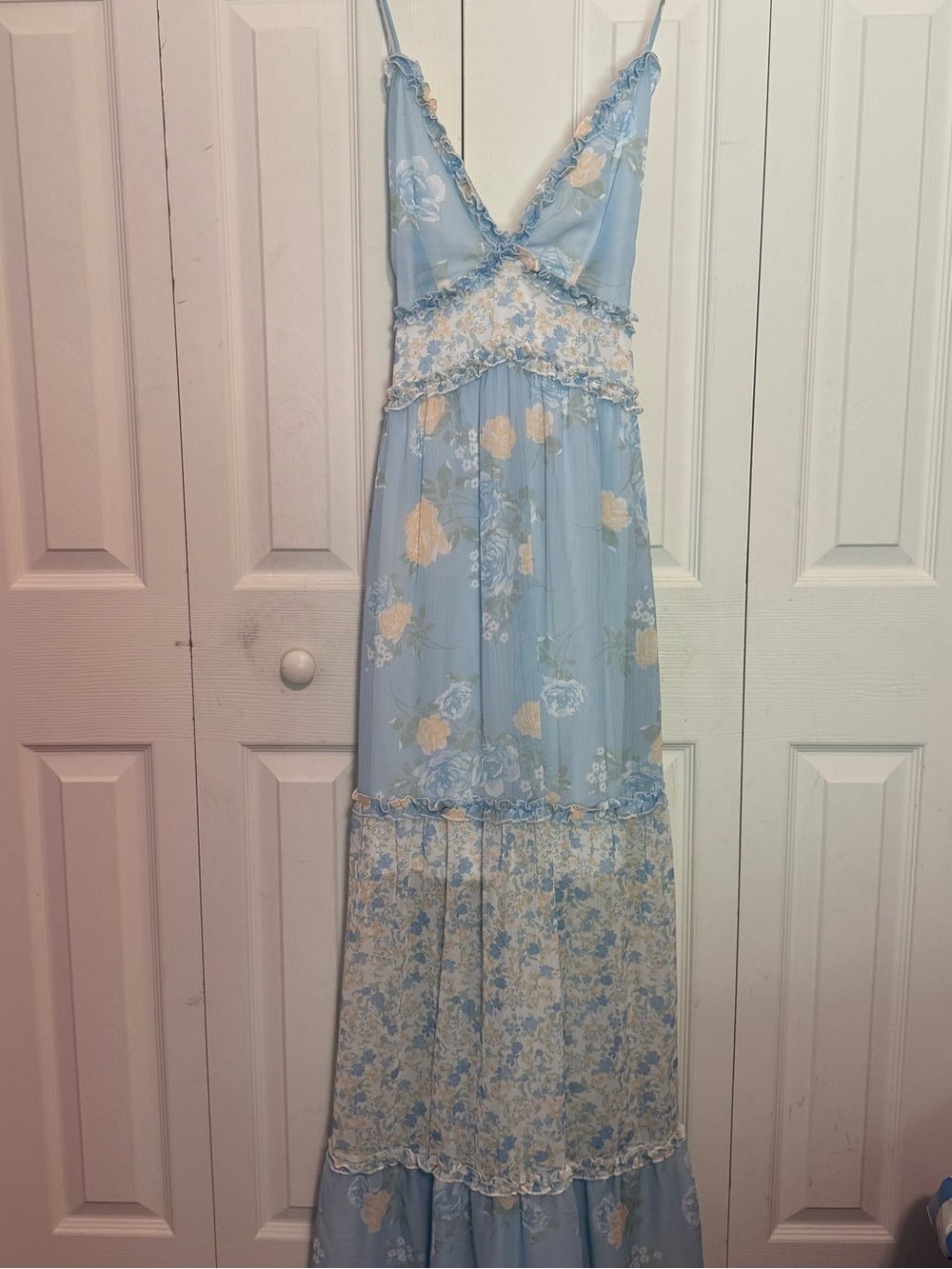 Altar'd State - Light Blue Floral Spaghetti-Strap Maxi Dress, size xl - Picture 5 of 11